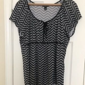 Alfani Woman black and white blouse